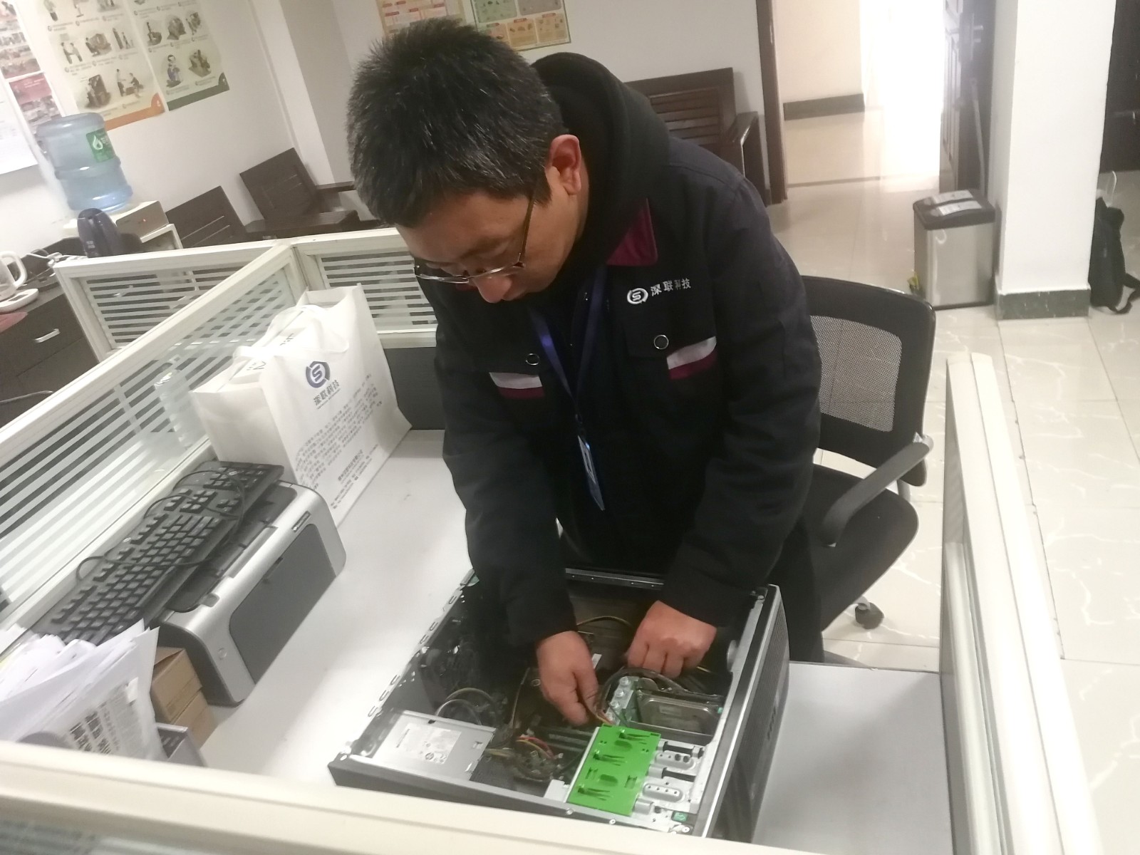 深聯科(kē)技(jì)通(tōng)報(bào)表揚——李凱